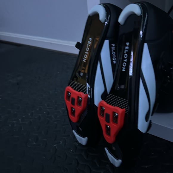 Peloton bike cleat - Picture 4 of 6